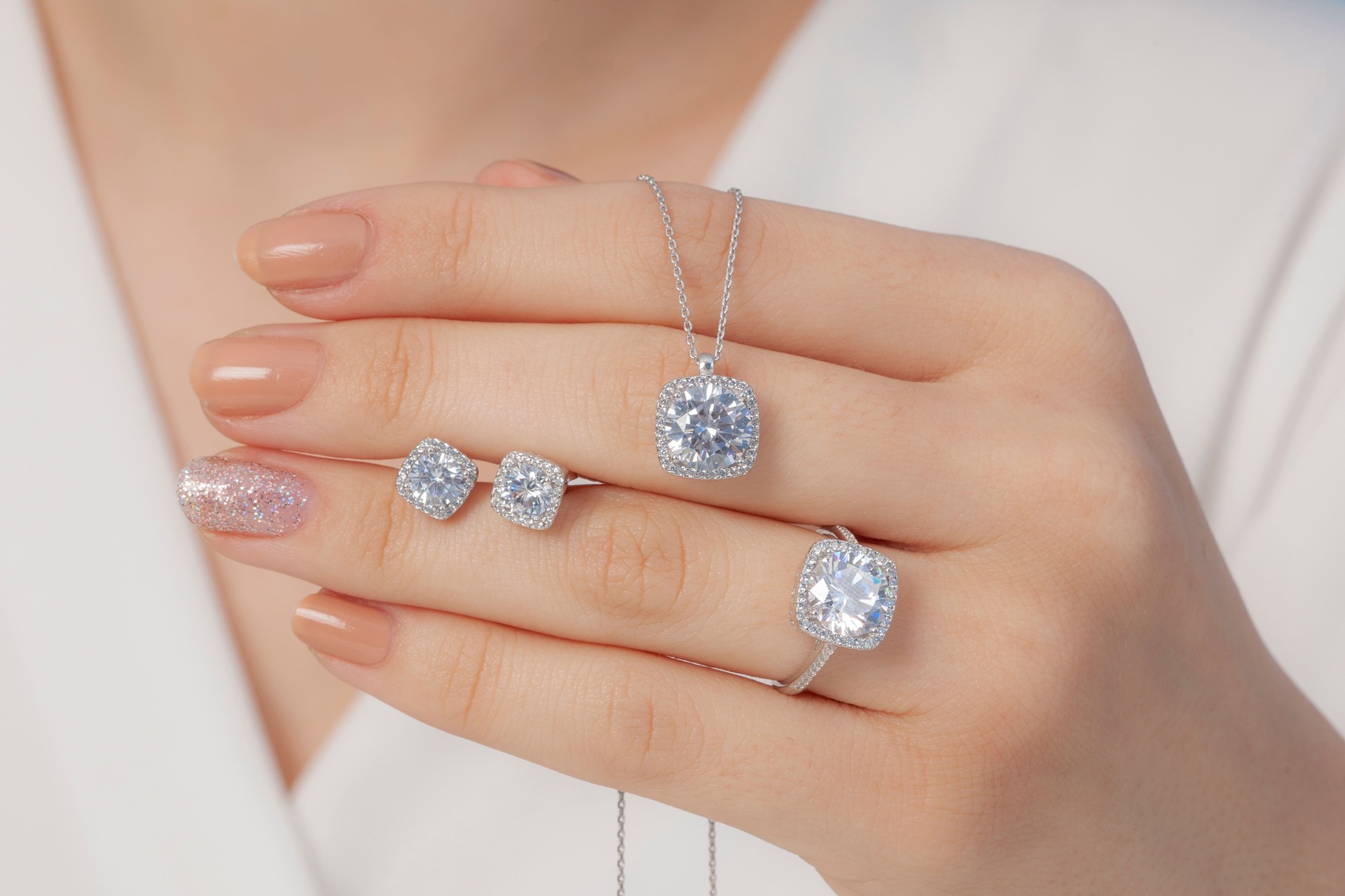 Purchase a diamond online