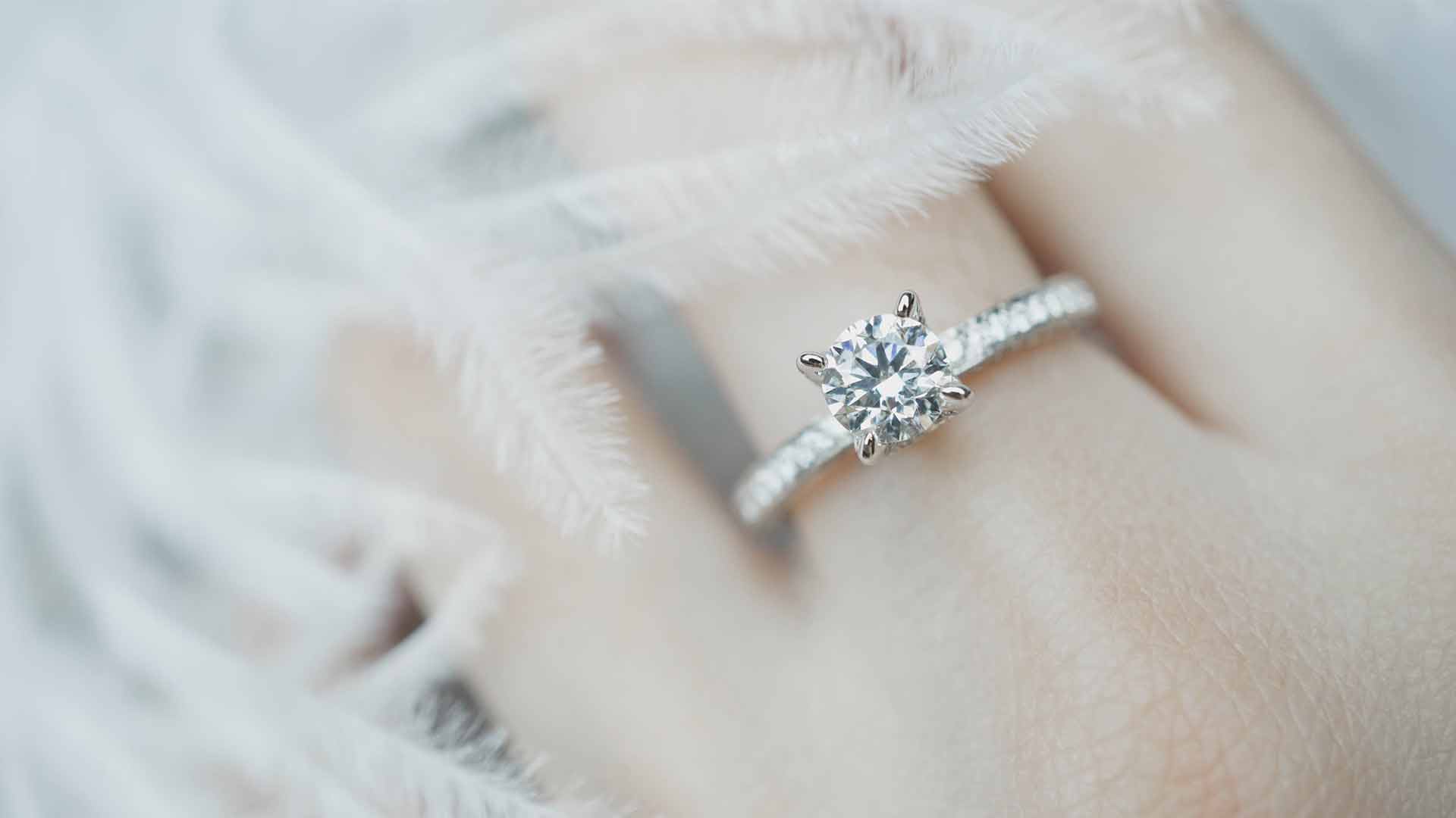 Solitaire diamond ring