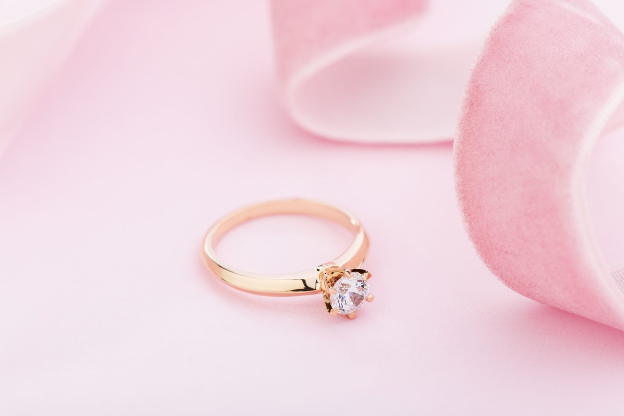 Diamant solitaire ou rose