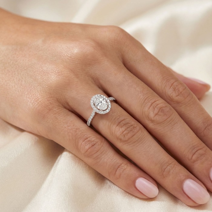 buy Ring Classics Diamond White Gold OVAL