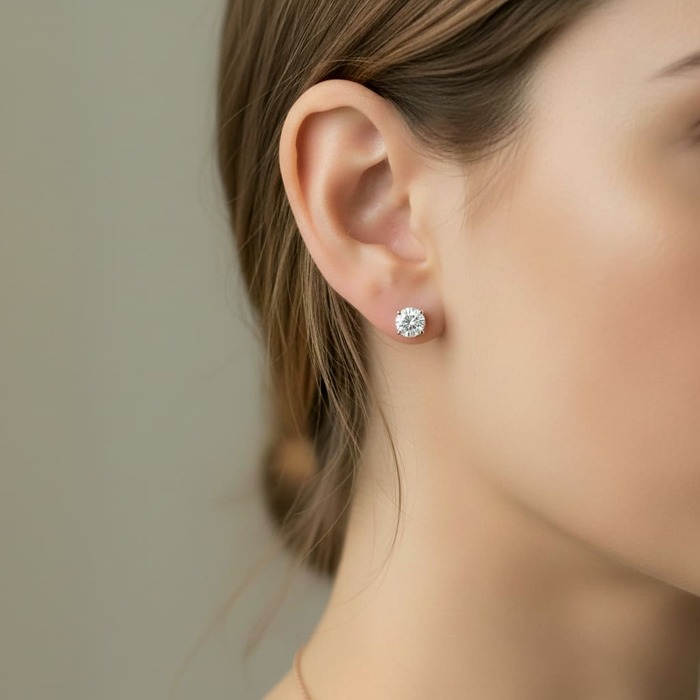 buy Earrings Classics Diamond White Gold 4 CLAWS CRADLE