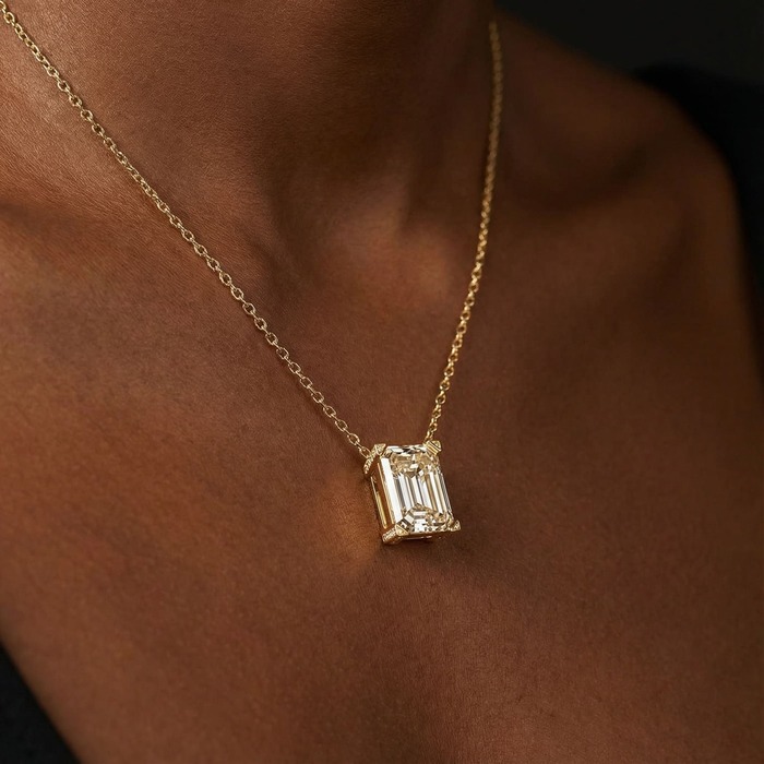 buy Pendant & Necklace Classics Diamond Yellow Gold EMERALD cut