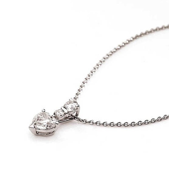 Pendant & Necklace Classics Diamond White Gold HEART shape +
